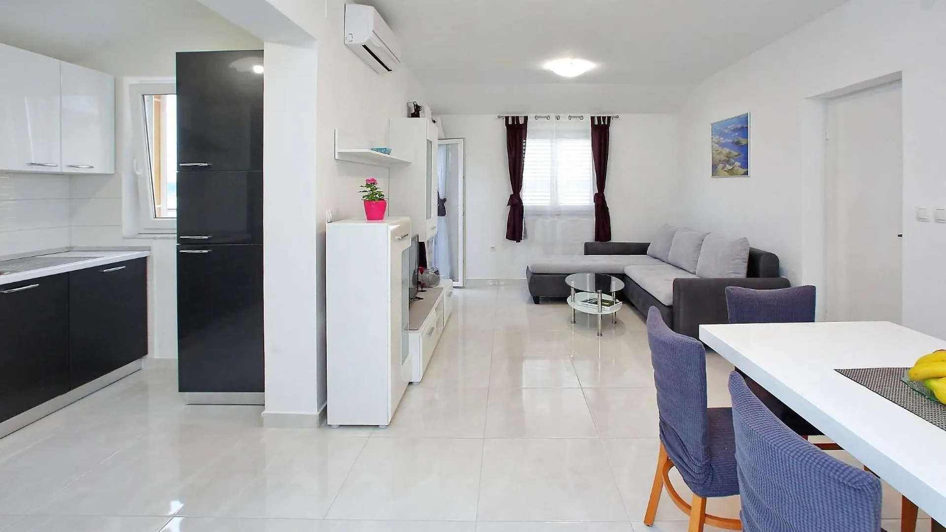 Spacious Holiday Home With Swimming Pool Maslenica Croatia