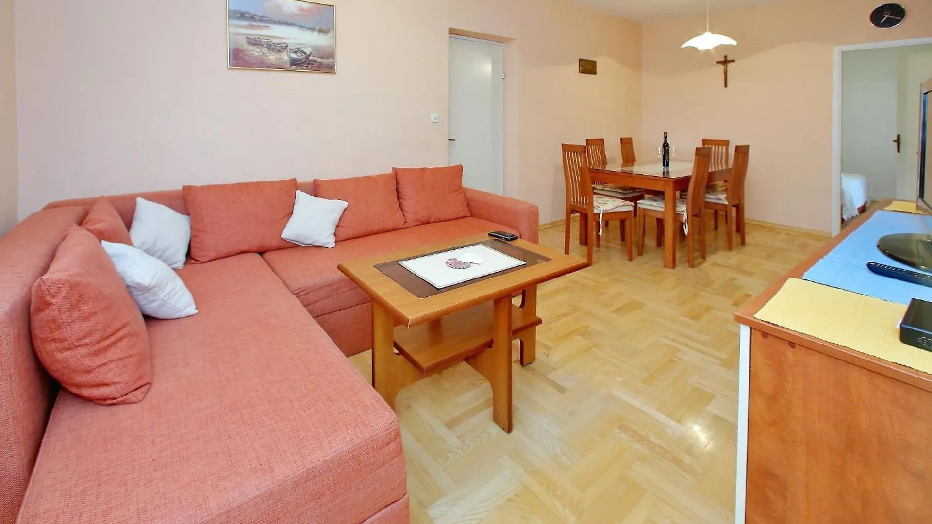 Spacious Holiday Home With Swimming Pool Maslenica Croatia
