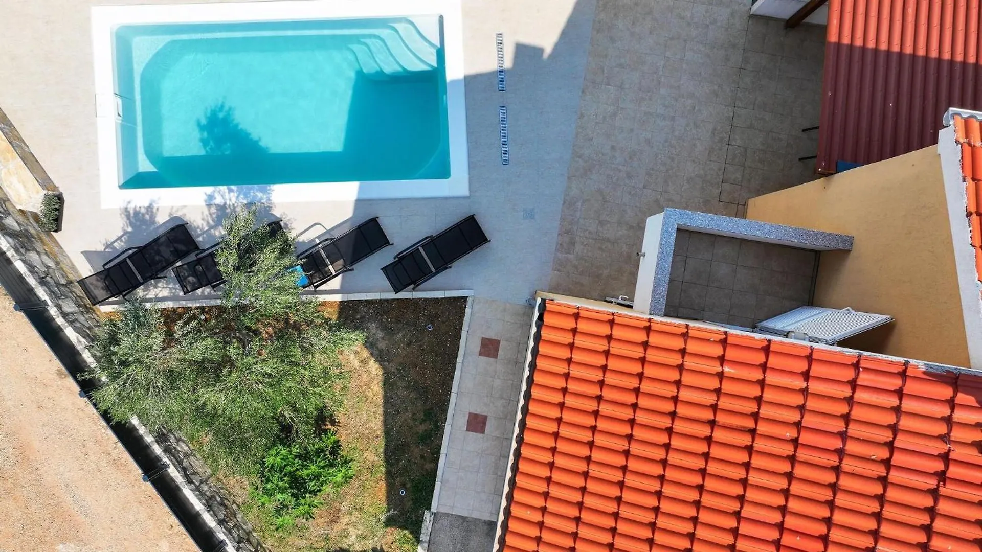 Spacious Holiday Home With Swimming Pool Maslenica 0*,  Croatia