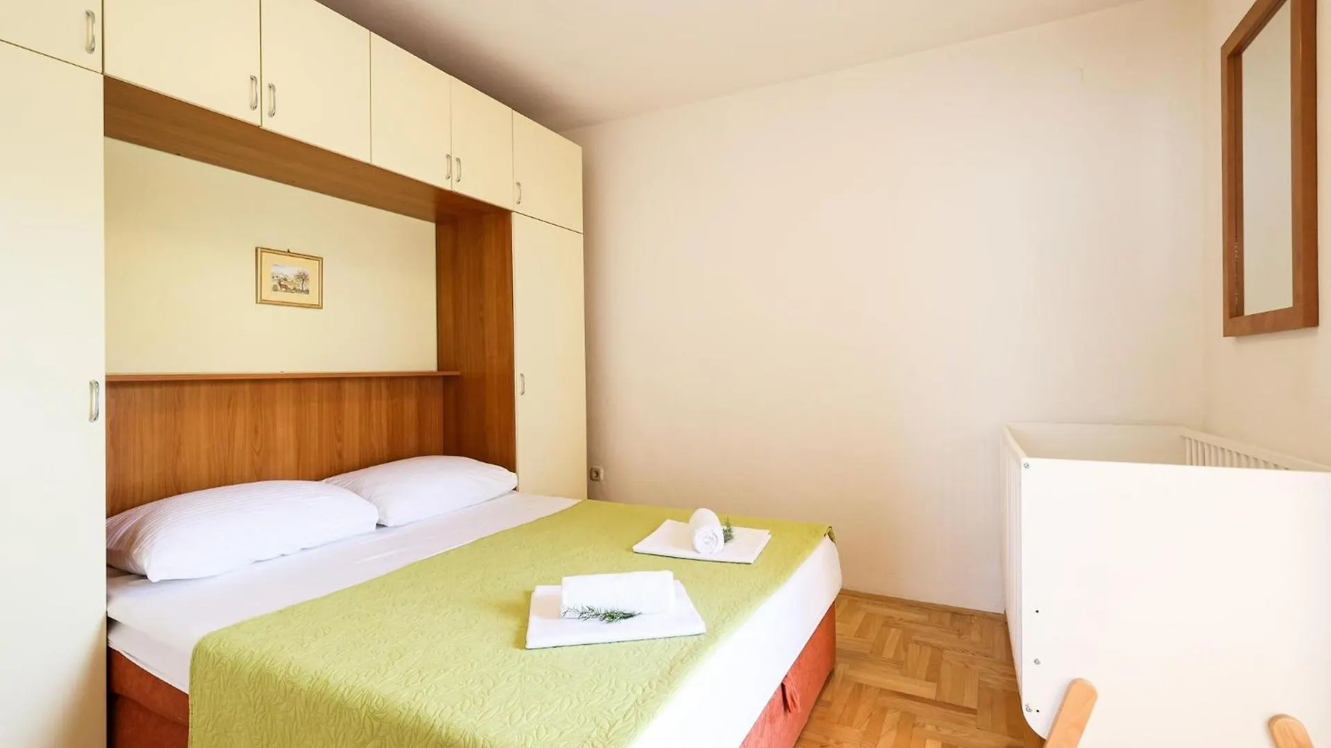 Spacious Holiday Home With Swimming Pool Maslenica 0*,